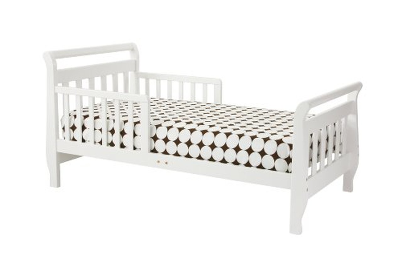 Sleigh Bed Includes Mattress & Sheets